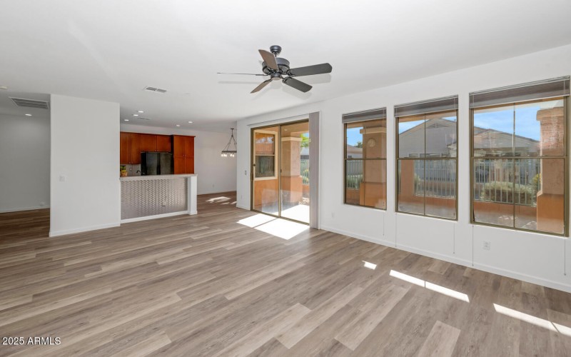 13587 W Cypress St-large-009-054-13587 W