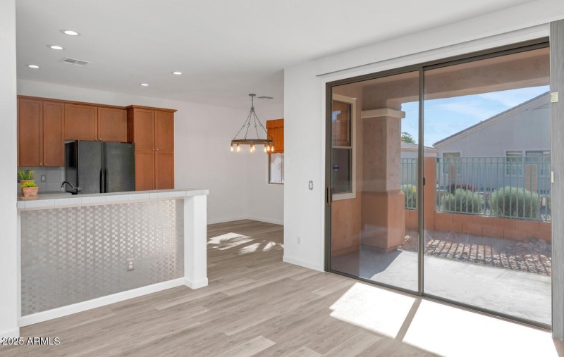 13587 W Cypress St-large-012-046-13587 W