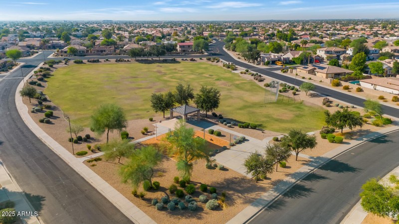 13587 W Cypress St-large-040-003-13587 W