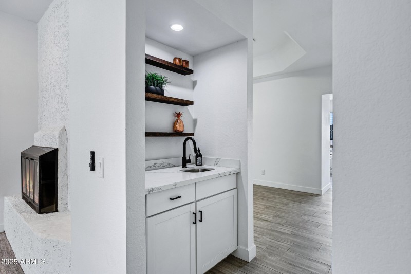 7818 E Cactus Wren Rd-12