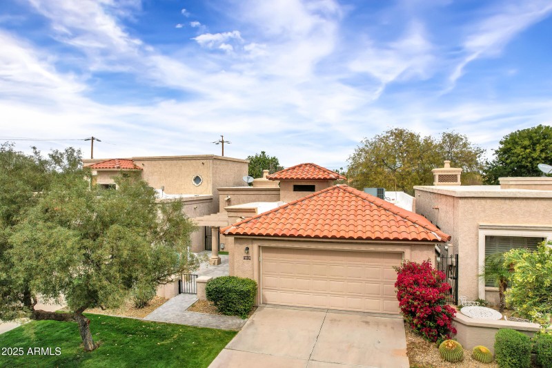 7818 E Cactus Wren Rd-35