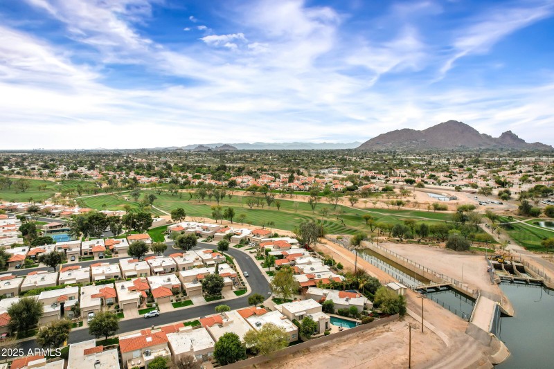 7818 E Cactus Wren Rd-49