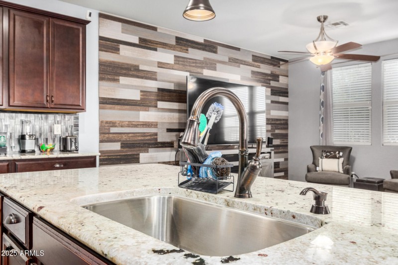 Single Basin Oversized Sink