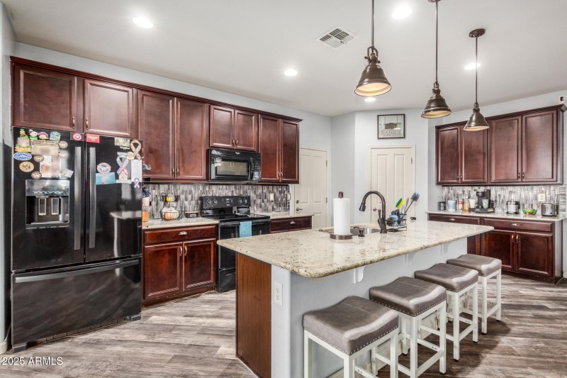 Breakfast Bar w/ Pendant Lights