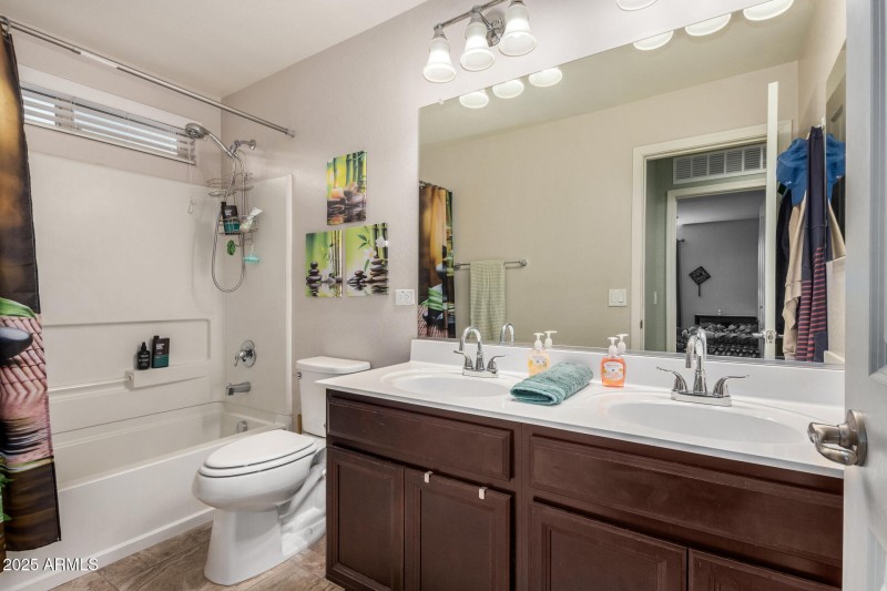 Double Sinks in Upstairs Hall Bath