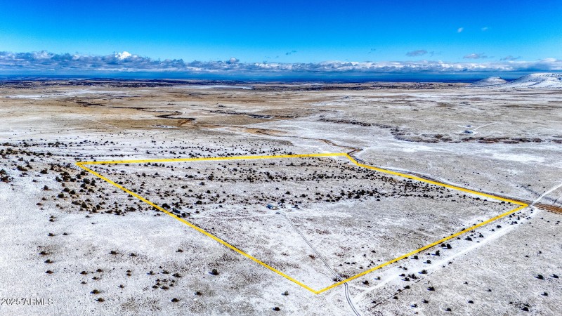 photo(21) 3 County Road N3365 Vernon