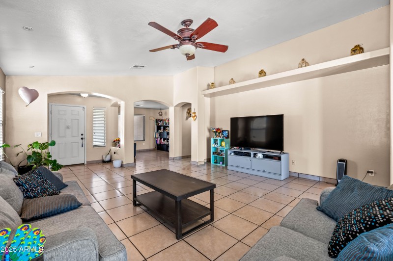 6922 S 26th Ln Phoenix AZ 85041-31