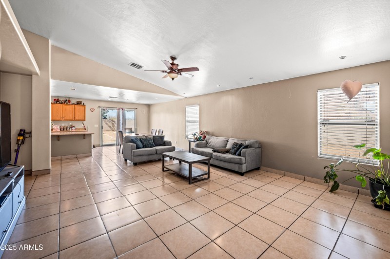 6922 S 26th Ln Phoenix AZ 85041-34