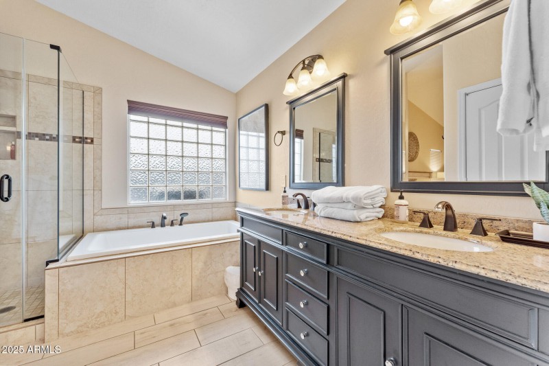 018-primary-bathroom