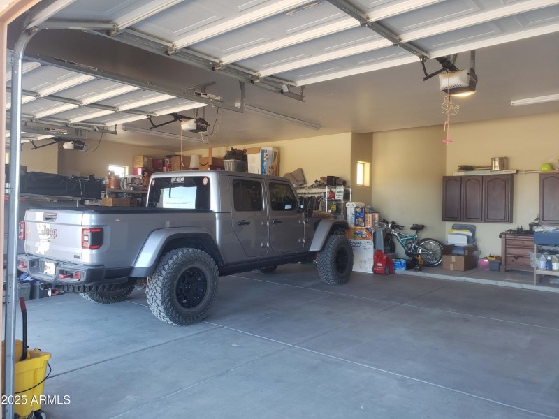 House Garage 2