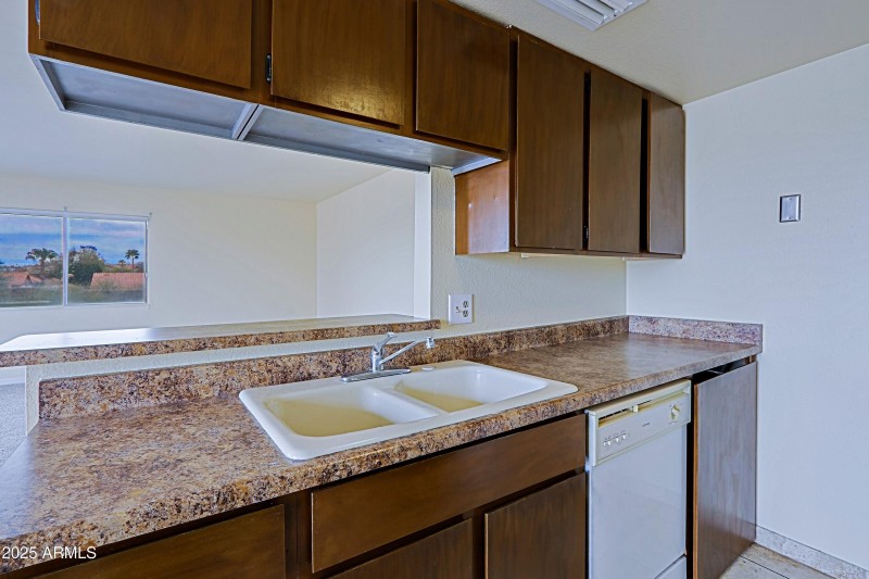 Kitchen 6