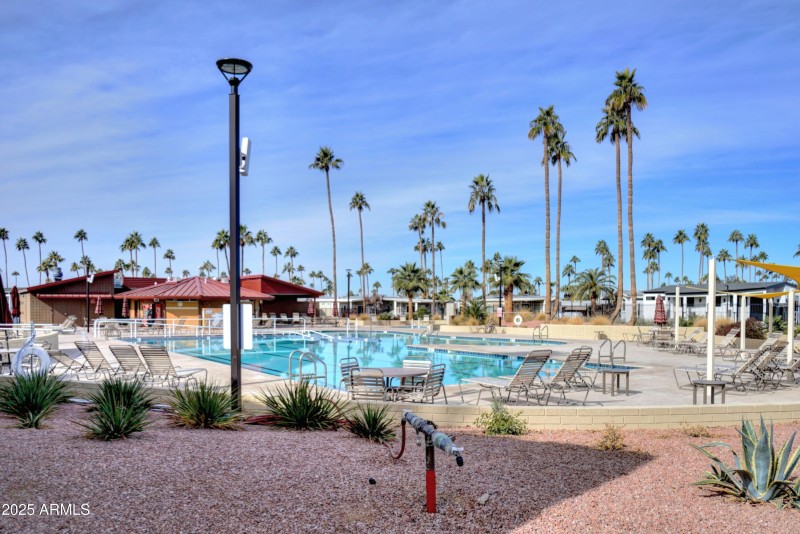 13 - Pool