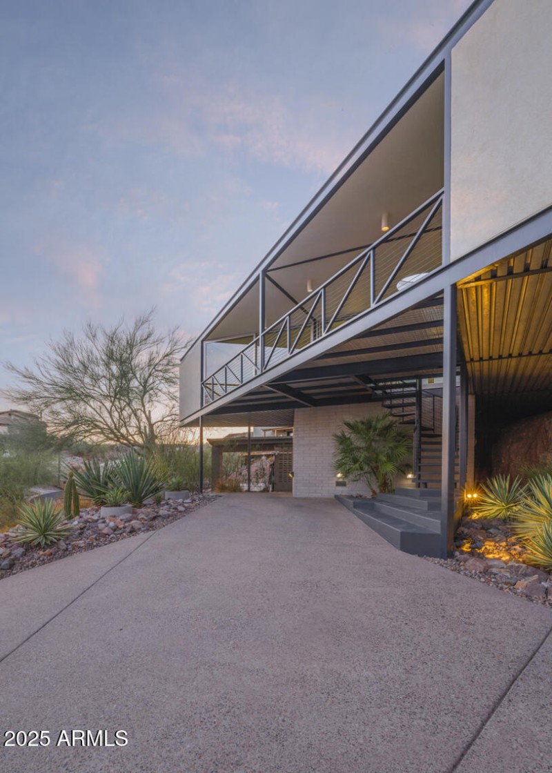 Listings_1340_E_LasPalmaritasDr_Images-1