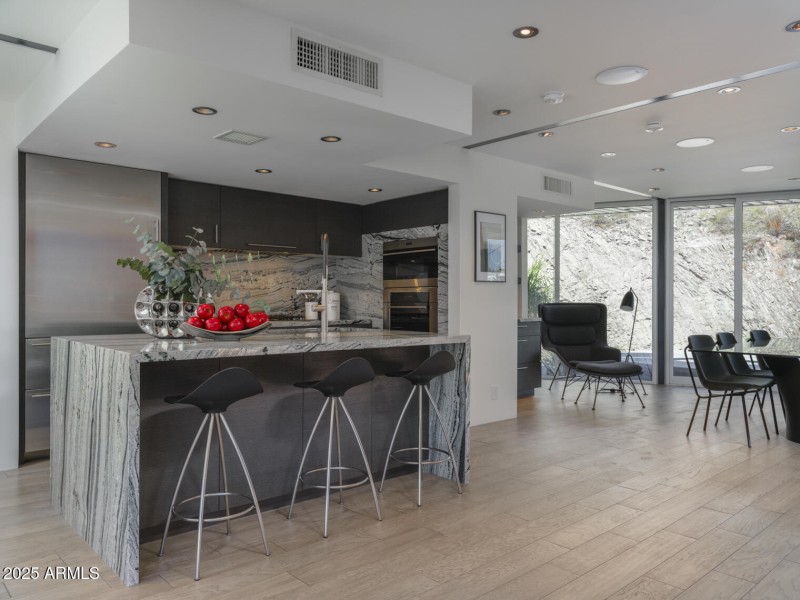 Listings_1340_E_LasPalmaritasDr_Images-3