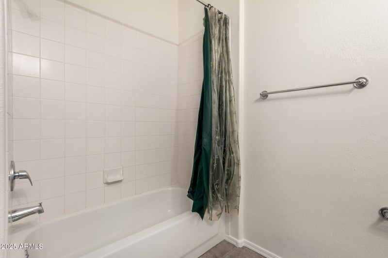 Clean Tub and Shower Combo
