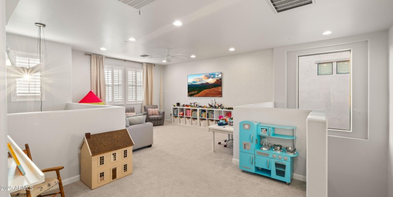 Upstairs Loft Space