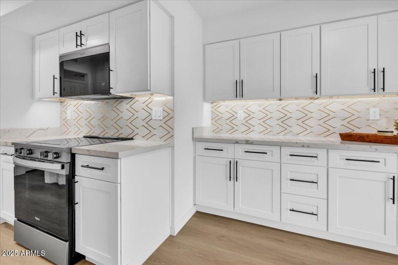 28-Kitchen