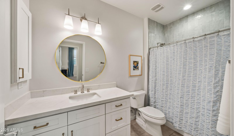 Full Bathroom #4