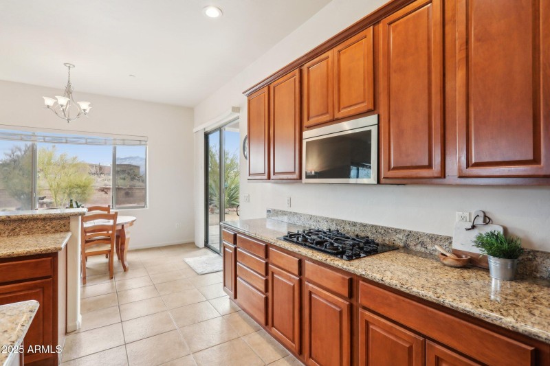 17-web-or-mls-N Washbed Dr-017