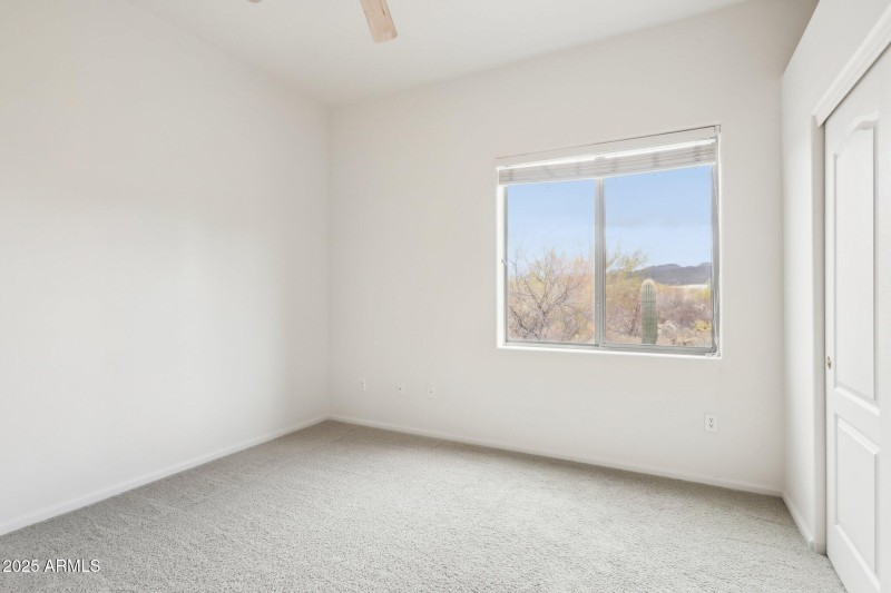 38-web-or-mls-N Washbed Dr-038