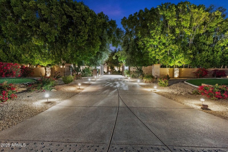 002-Front Entrance to Property