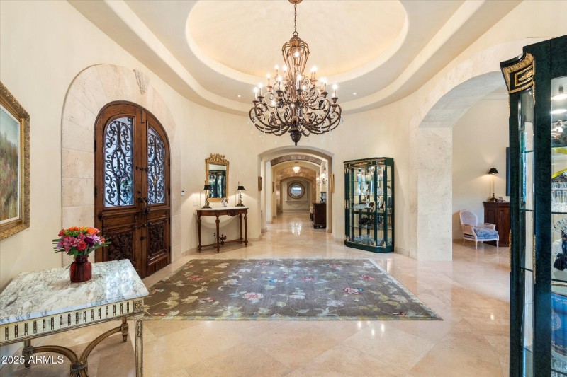 010-Foyer