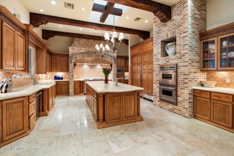 027-Kitchen