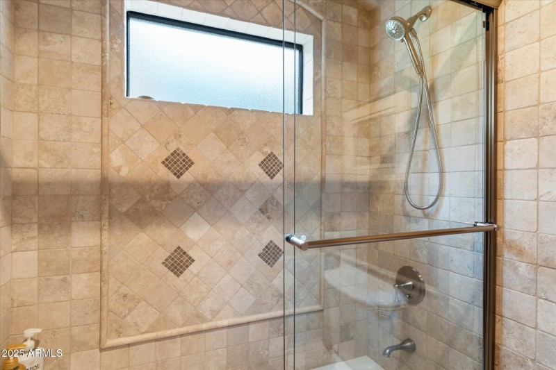 059-Shower