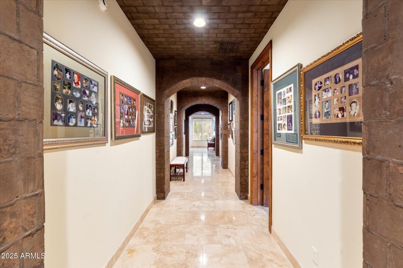 061-Hallway