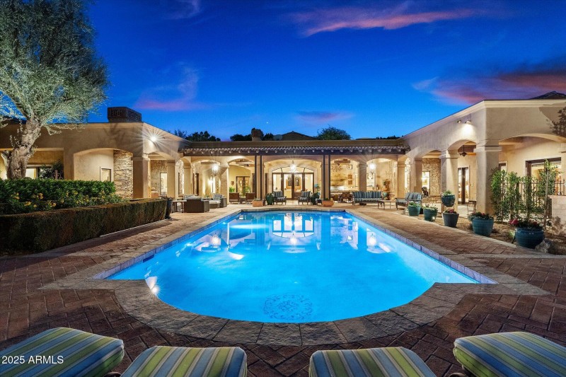 105-Back of Home _ Pool