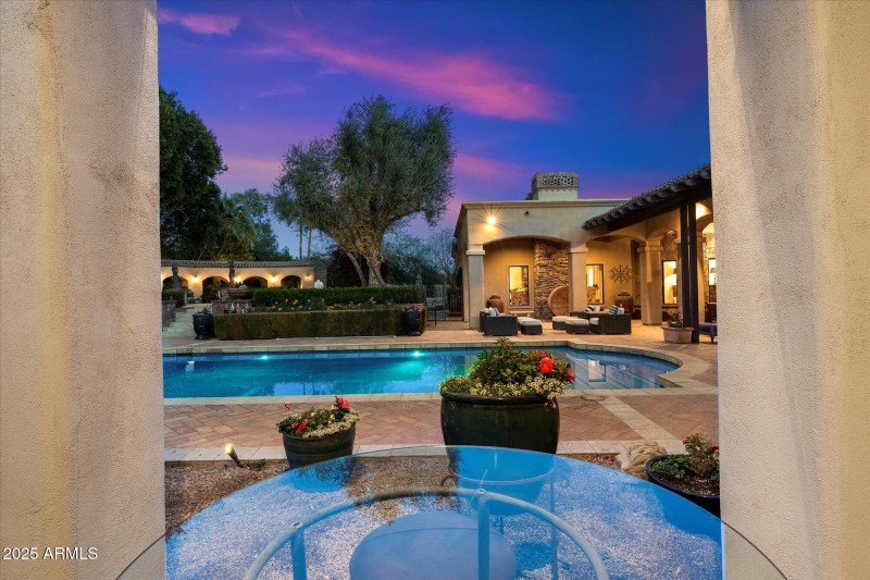 109-Patio View