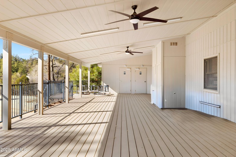 14-Dining Hall Deck
