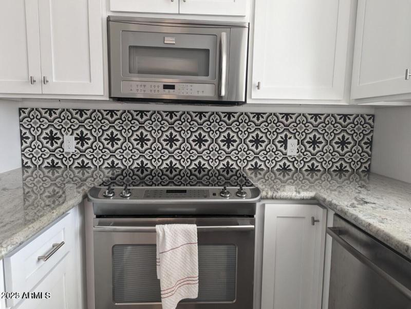 New Kitchen Backsplash