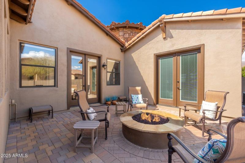 10649 E Saddle Blanket Trl - 33