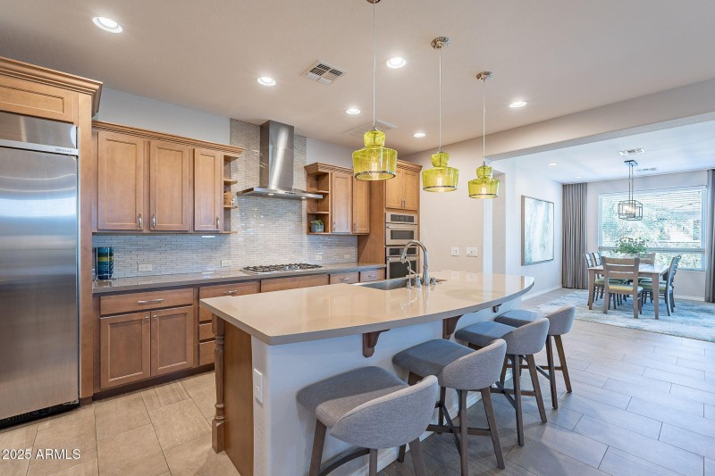 Gourmet kitchen