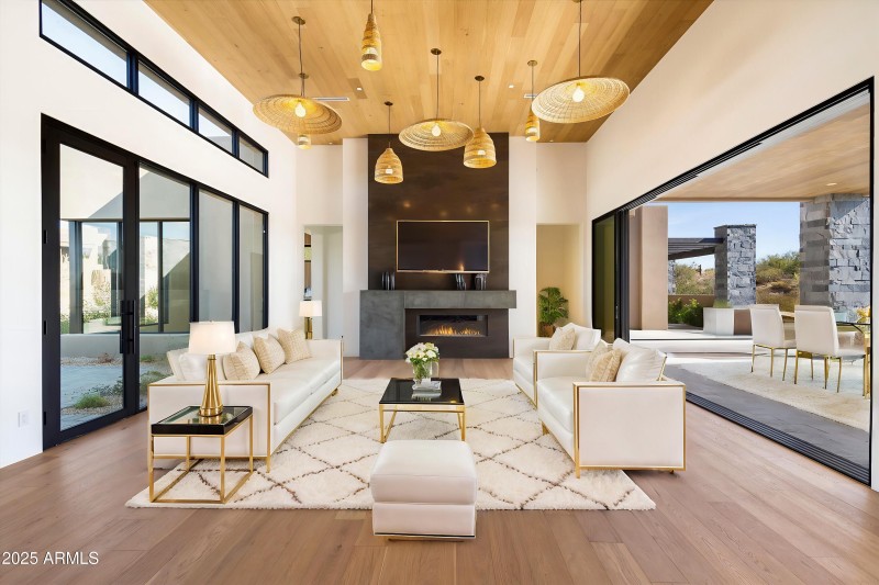 Virtual Staging