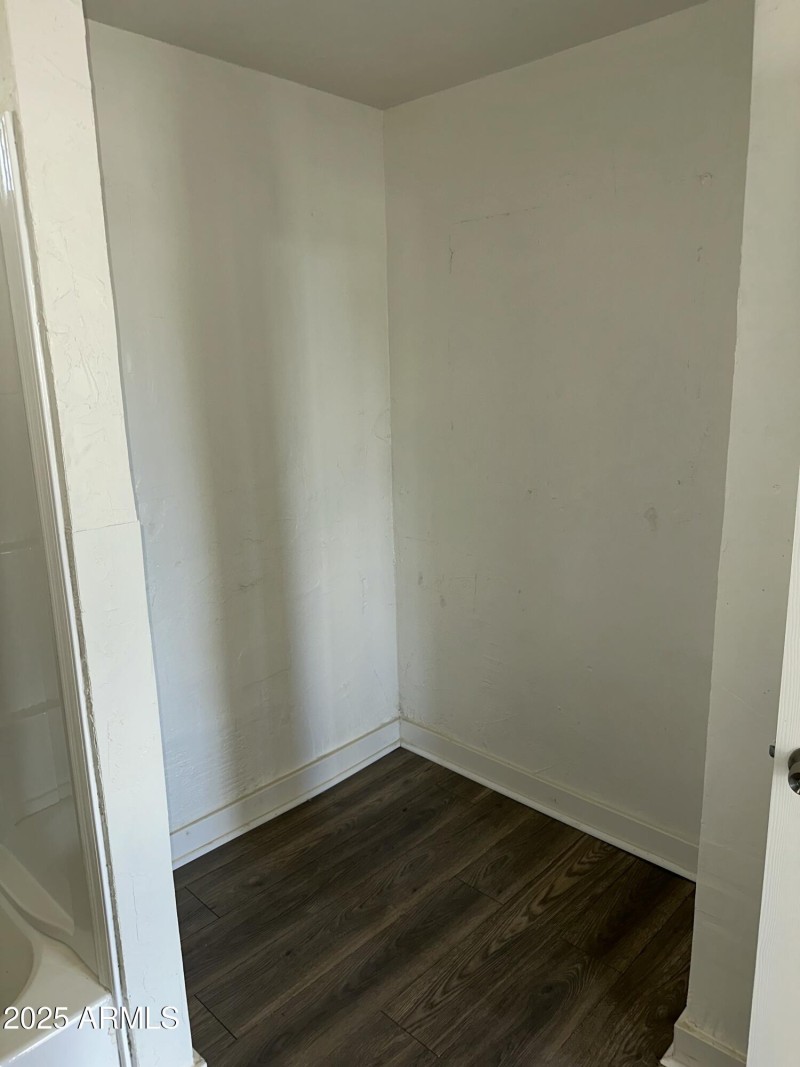 Bathroom 1.2