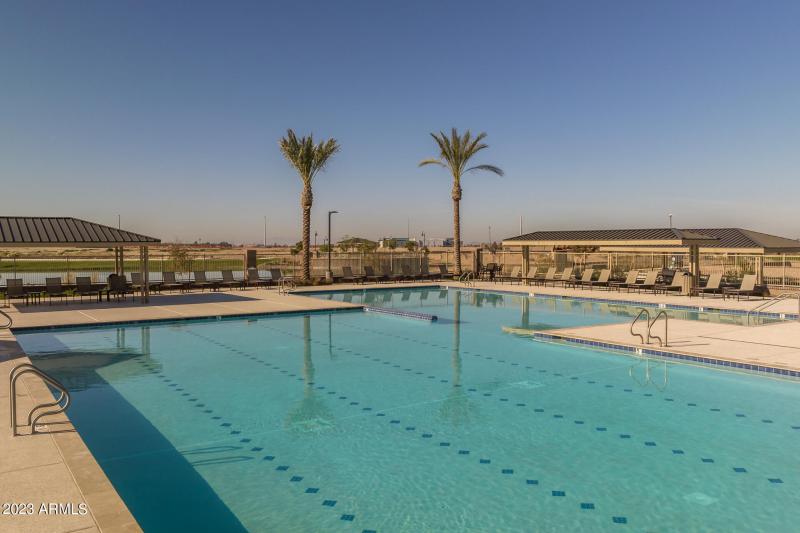 008_8) Barney farms community