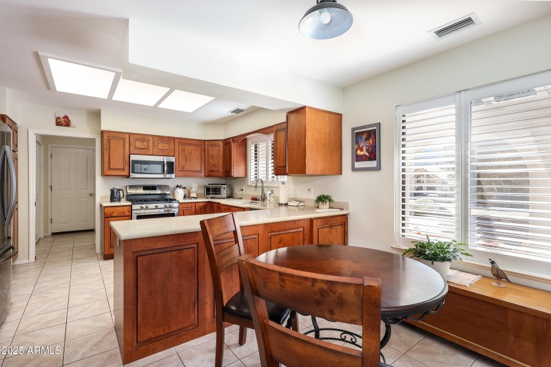 Eat in kitchen