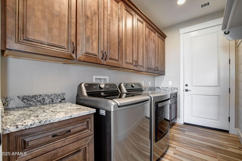 10250 N. Steel Road - Photo - Laundry Ro
