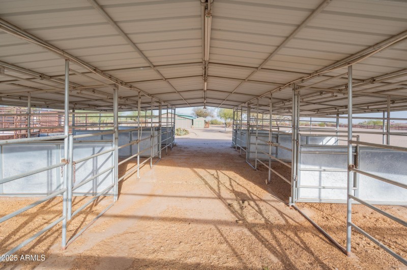 covered_stalls