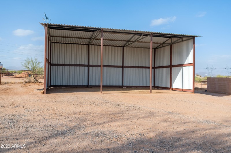 rv_hay_storage