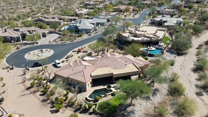 7013 E SUMMIT TRAIL CIR