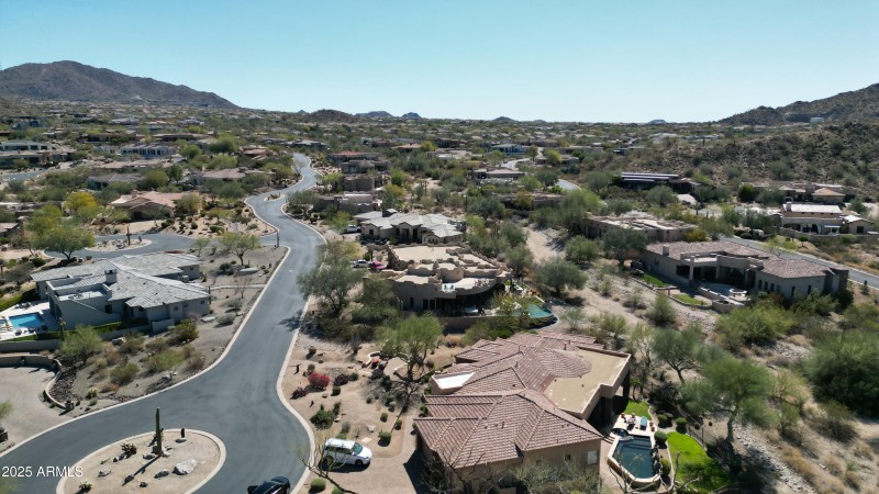 7013 E SUMMIT TRAIL CIR