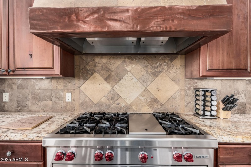 7013 E SUMMIT TRAIL CIR