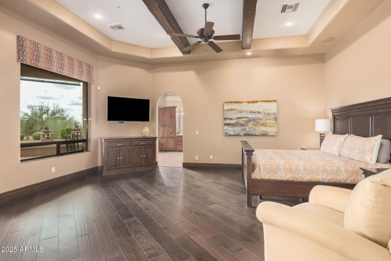 7013 E SUMMIT TRAIL CIR