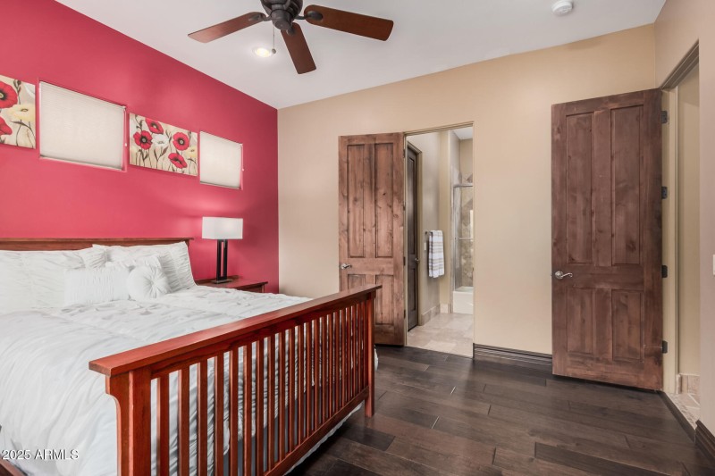 7013 E SUMMIT TRAIL CIR