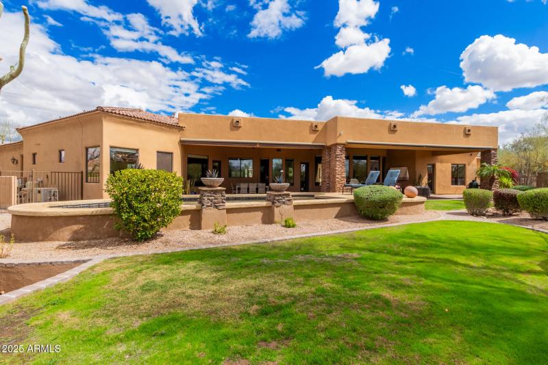 7013 E SUMMIT TRAIL CIR