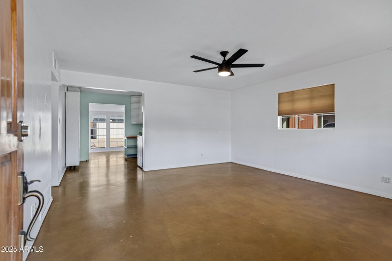 2246 W Mulberry Dr-8