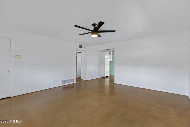 2246 W Mulberry Dr-10